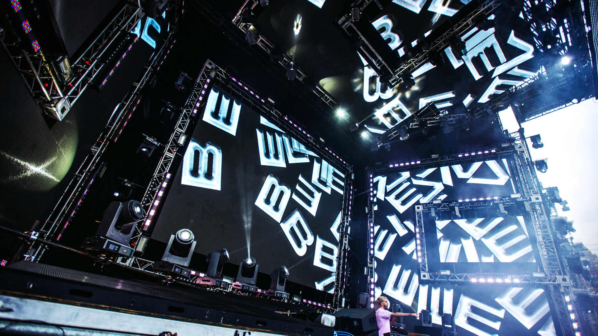 Atrak_LiveVisuals_Visual6_2016