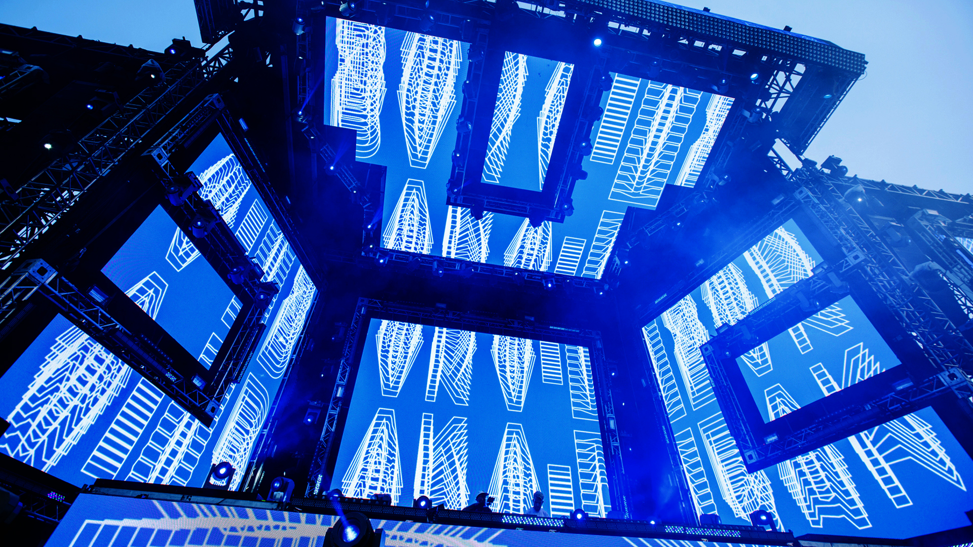 Atrak_LiveVisuals_Visual9_2016